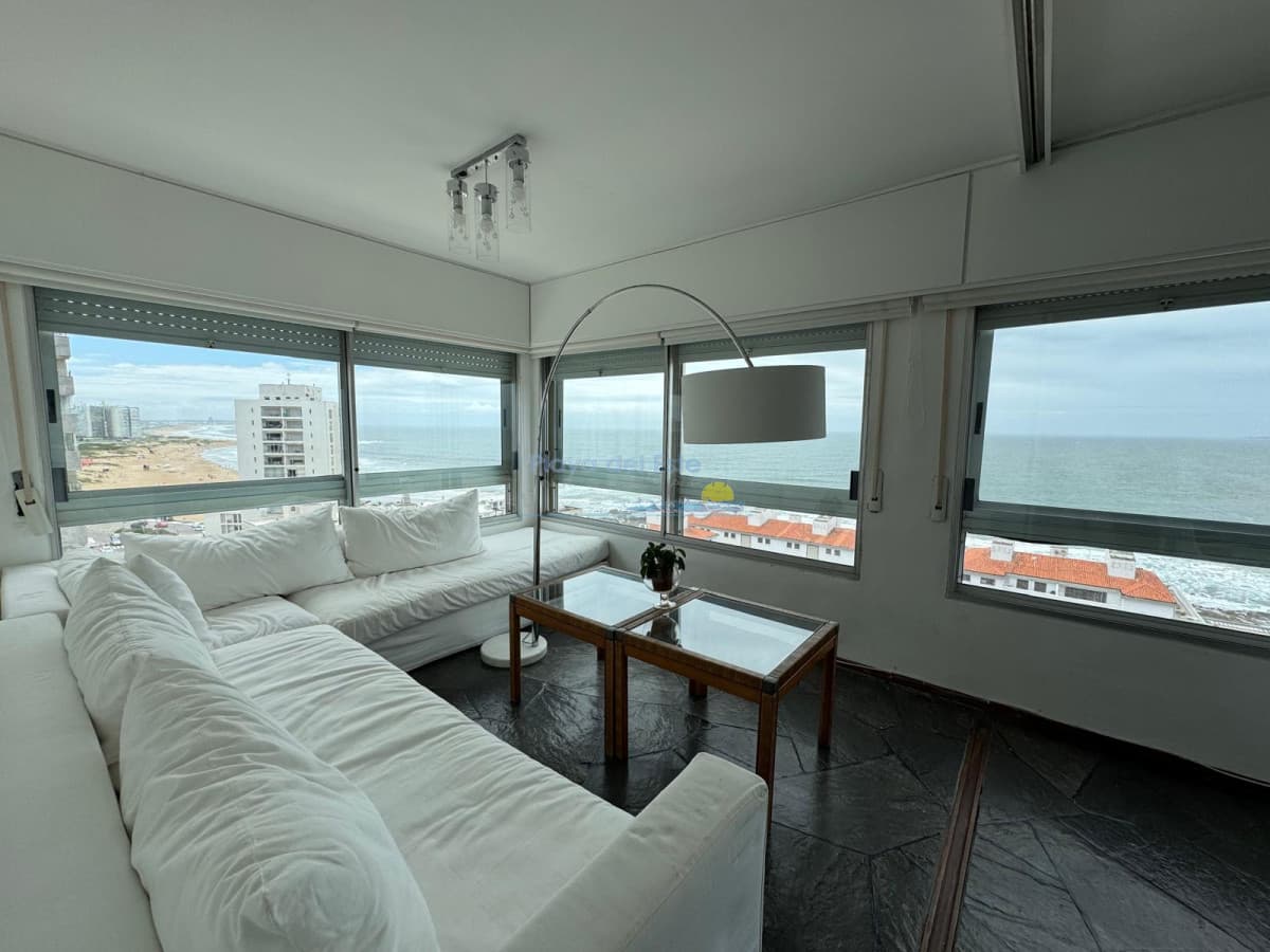 Apartamento en Alquiler Temporada de 2 dormitorios en Punta del este , Península , Gorlero  - Inmobiliaria Playa del Este