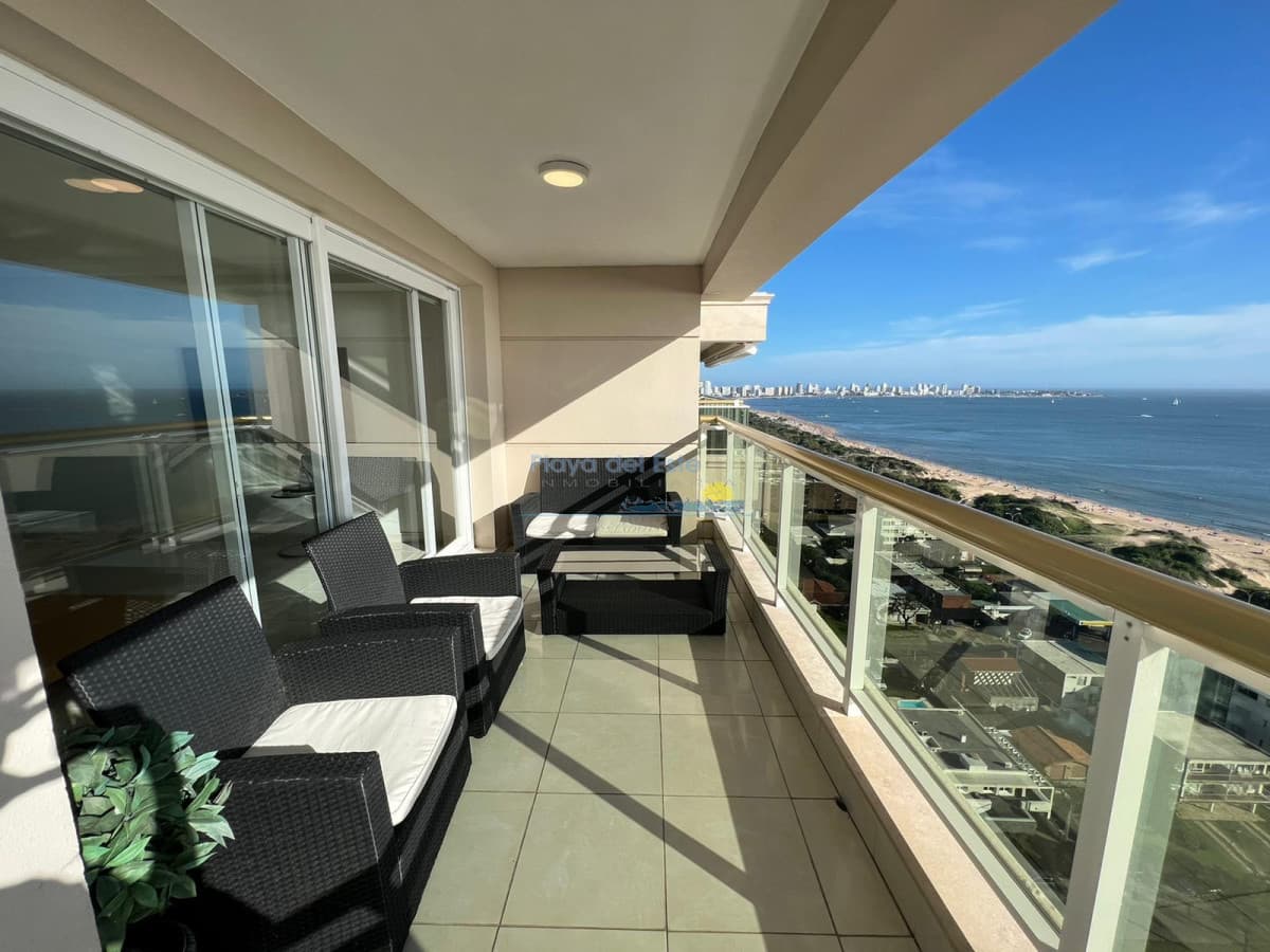 Apartamento de 3 dormitorios en Le Jardin , Punta del este , Playa Mansa  - Inmobiliaria Playa del Este