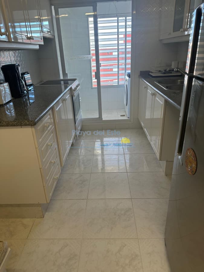 Apartamento en Alquiler temporal de 3 dormitorios en Coral Tower , Punta del este , Playa mansa  - Inmobiliaria Playa del Este