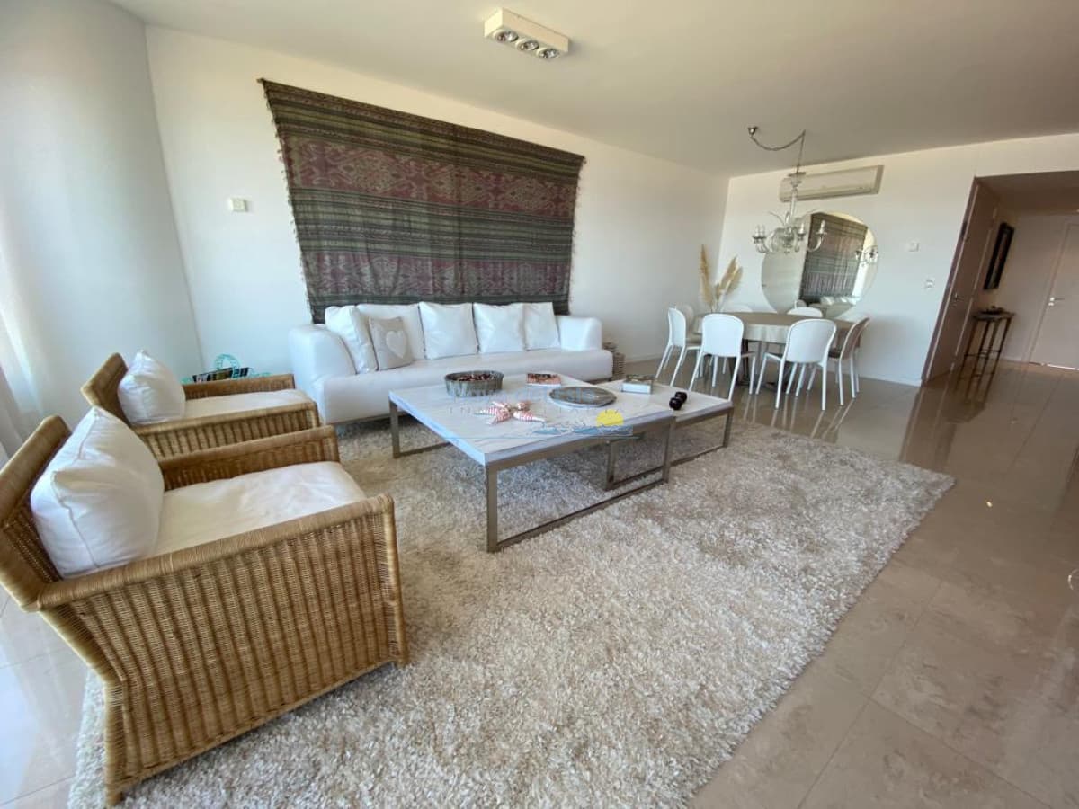 Apartamento de 2 Dormitorios en Torre Le Parc , Punta del este , Playa Brava  - Inmobiliaria Playa del Este