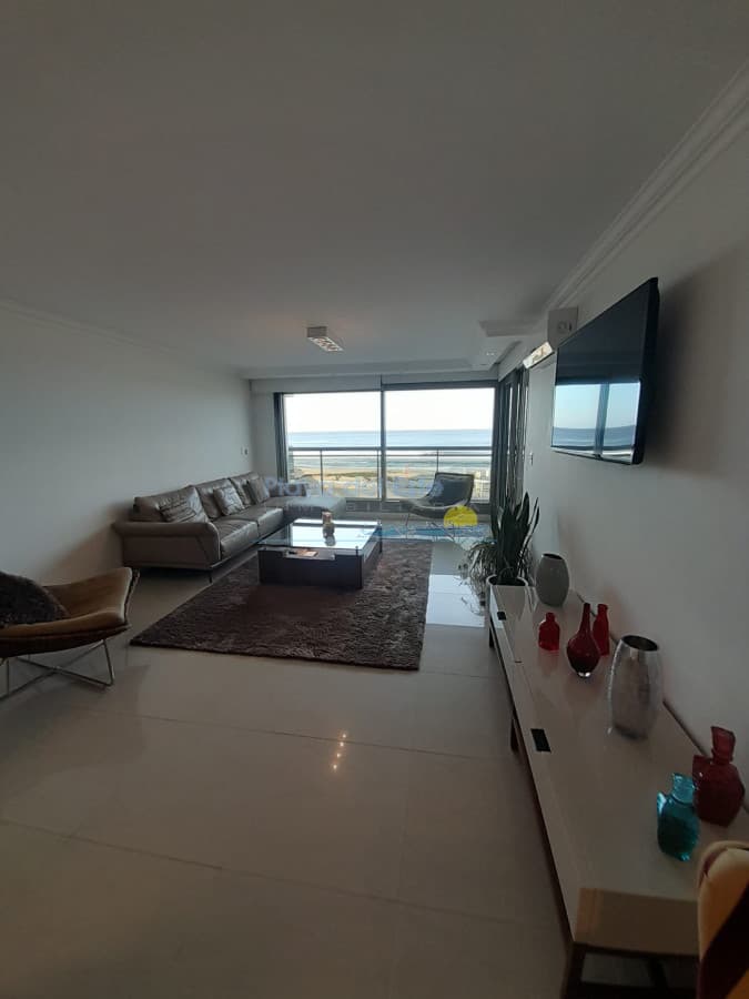 Apartamento en venta de 3 dormitorios en Punta del este , Torre Imperiale , Playa Mansa  - Inmobiliaria Playa del Este