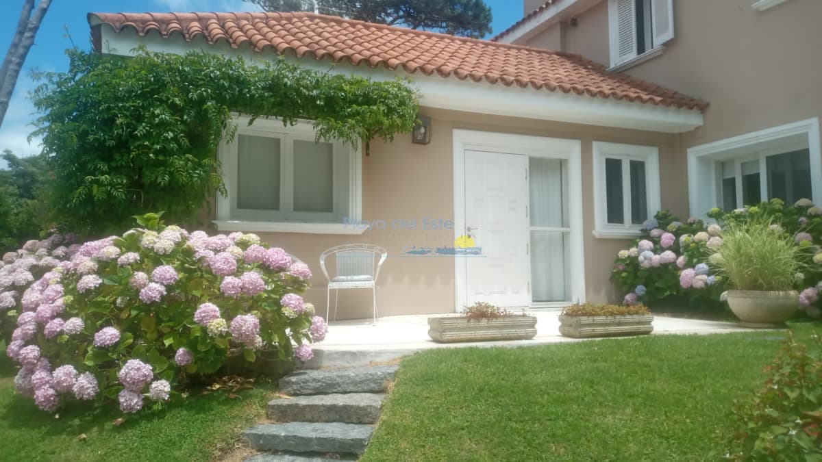 Casa en Venta de 7 dormitorios en Punta del este , Playa Brava  - Inmobiliaria Playa del Este