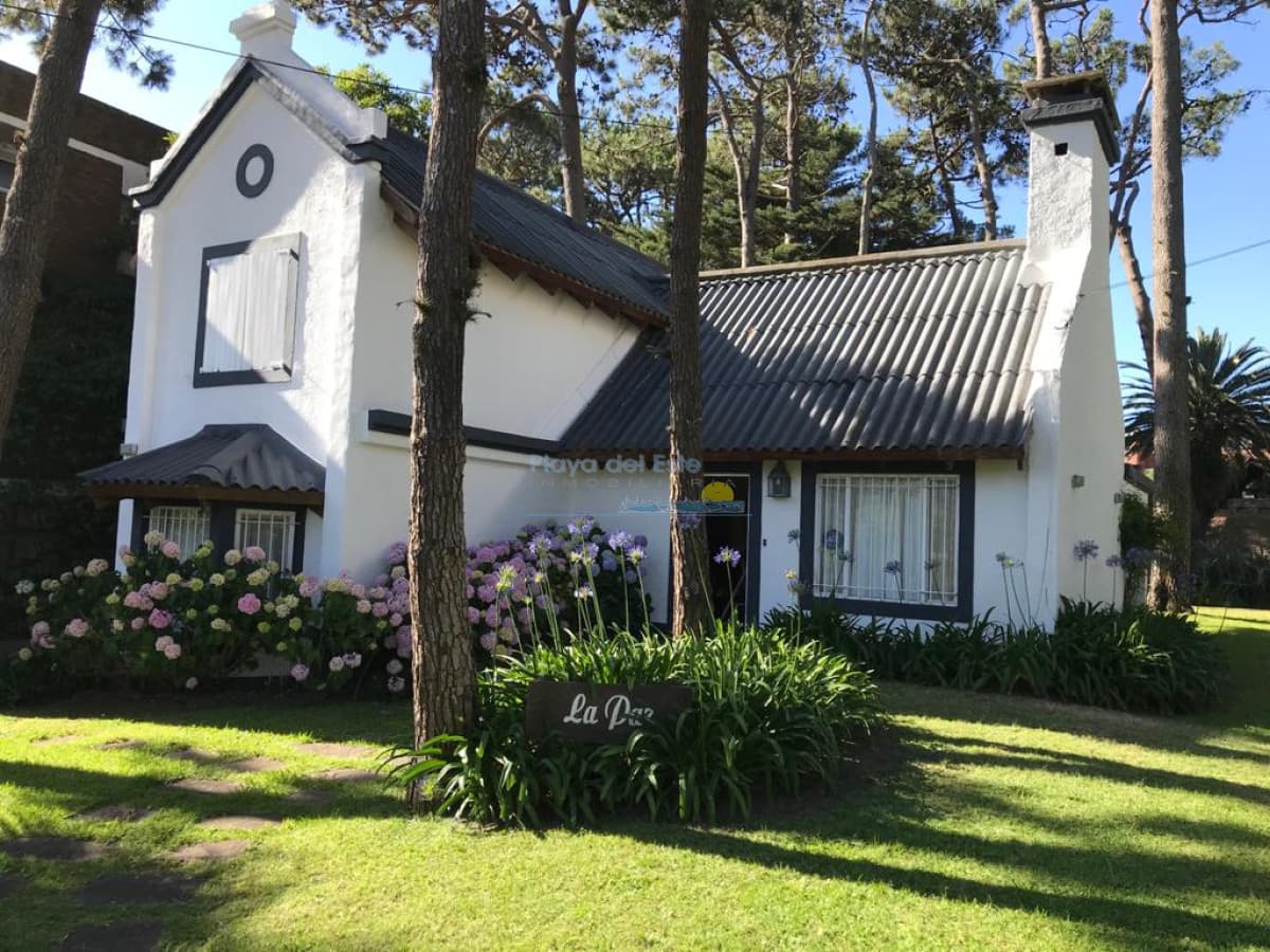 Casa en Venta de 3 Dormitorios en Punta del este . Aidy Grill , Playa Brava  - Inmobiliaria Playa del Este