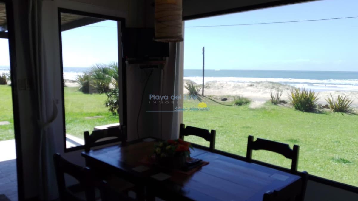Oportunidad de inversion en La Paloma , 4 Casas frente al mar , Rocha  - Inmobiliaria Playa del Este