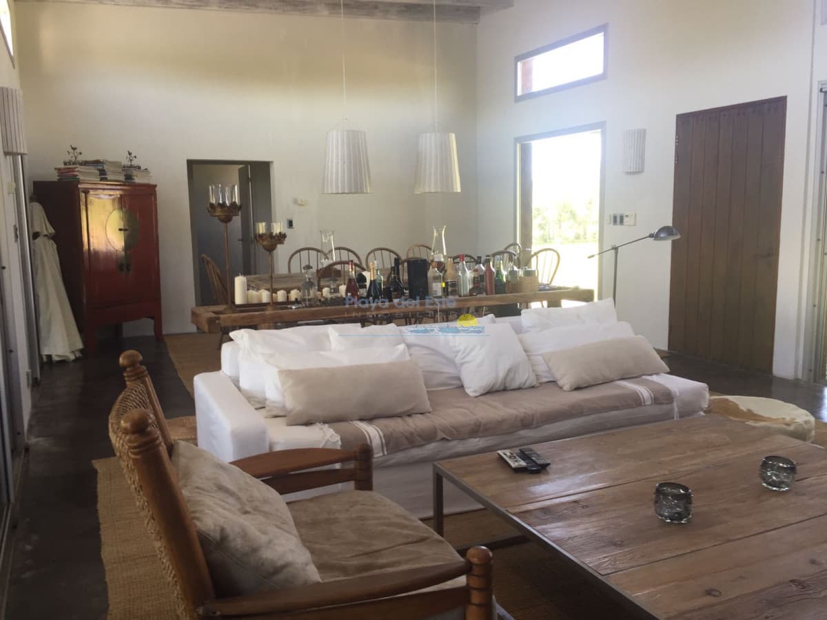 Punta Negra 4 dormitorios, 4 baños. - Inmobiliaria Playa del Este