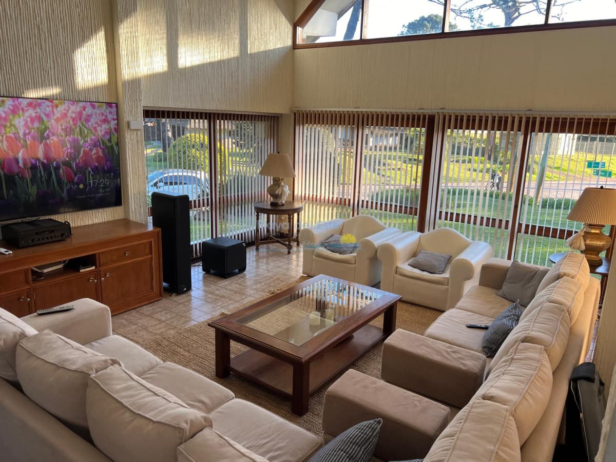 Casa en Venta en Barrio Lugano , Punta del este  - Inmobiliaria Playa del Este