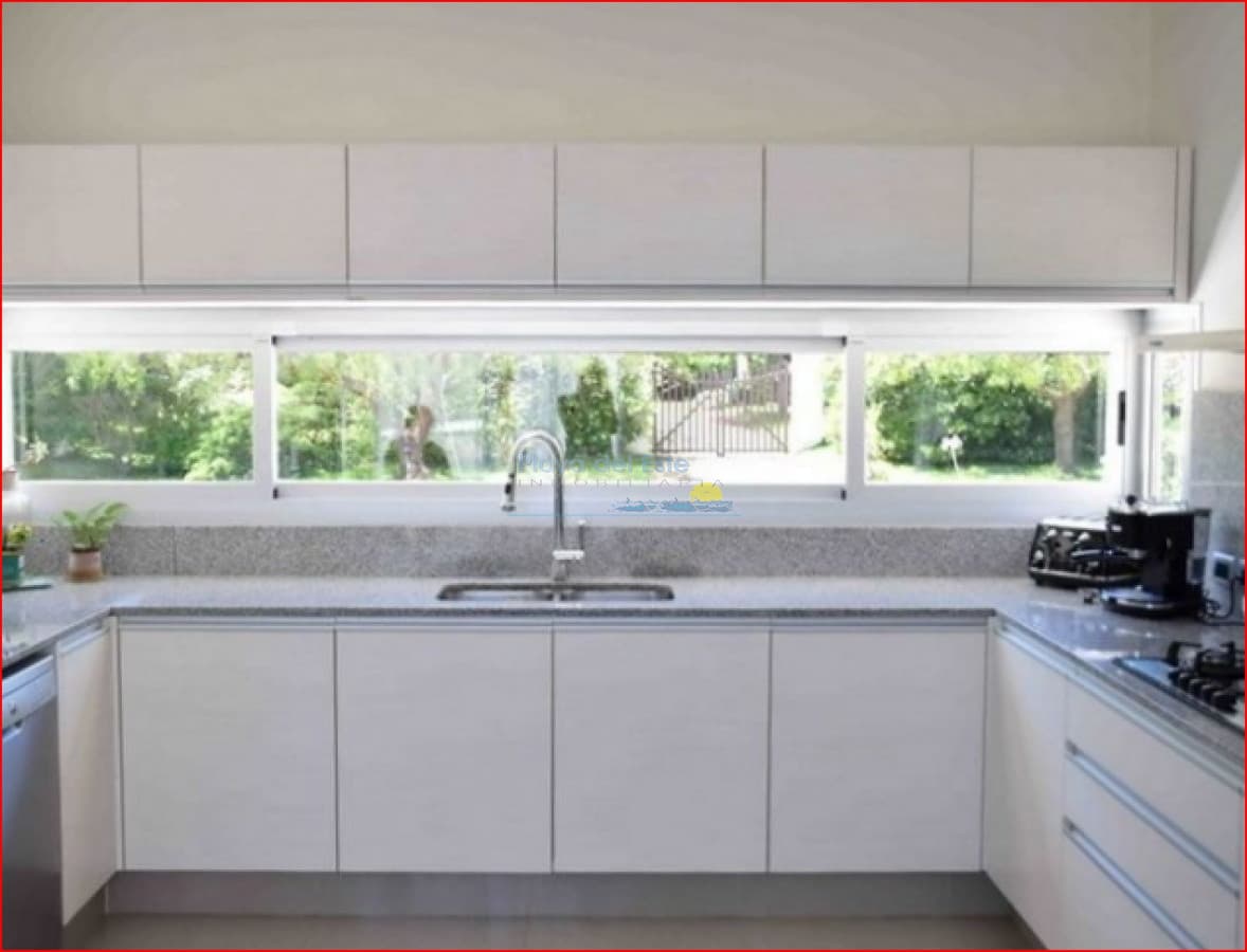 Casa en venta en Beaverly Hills , punta del este  - Inmobiliaria Playa del Este
