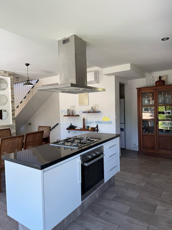 Casa de 3 dormitorios en Cantegril , Punta del este , Playa Mansa  - Inmobiliaria Playa del Este
