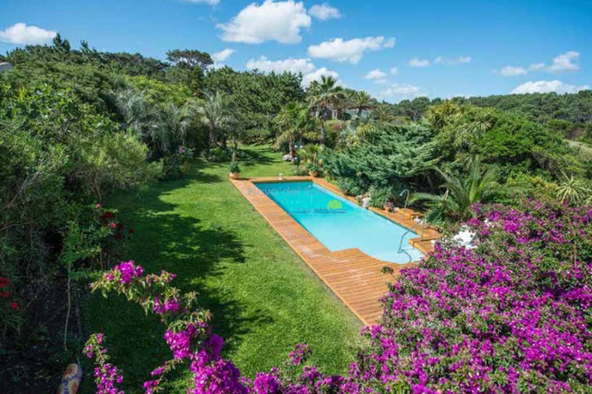 Casa en Venta en Punta ballena 5 dormitorios , Punta del este  - Inmobiliaria Playa del Este