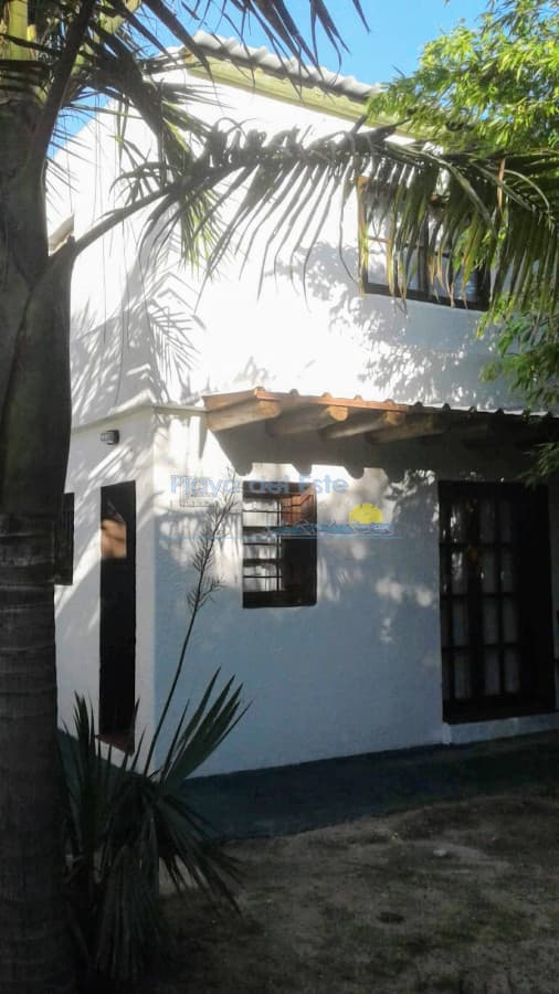 Casa en alquiler de temporada de 3 dormitorios en San Rafael , Punta del este  - Inmobiliaria Playa del Este