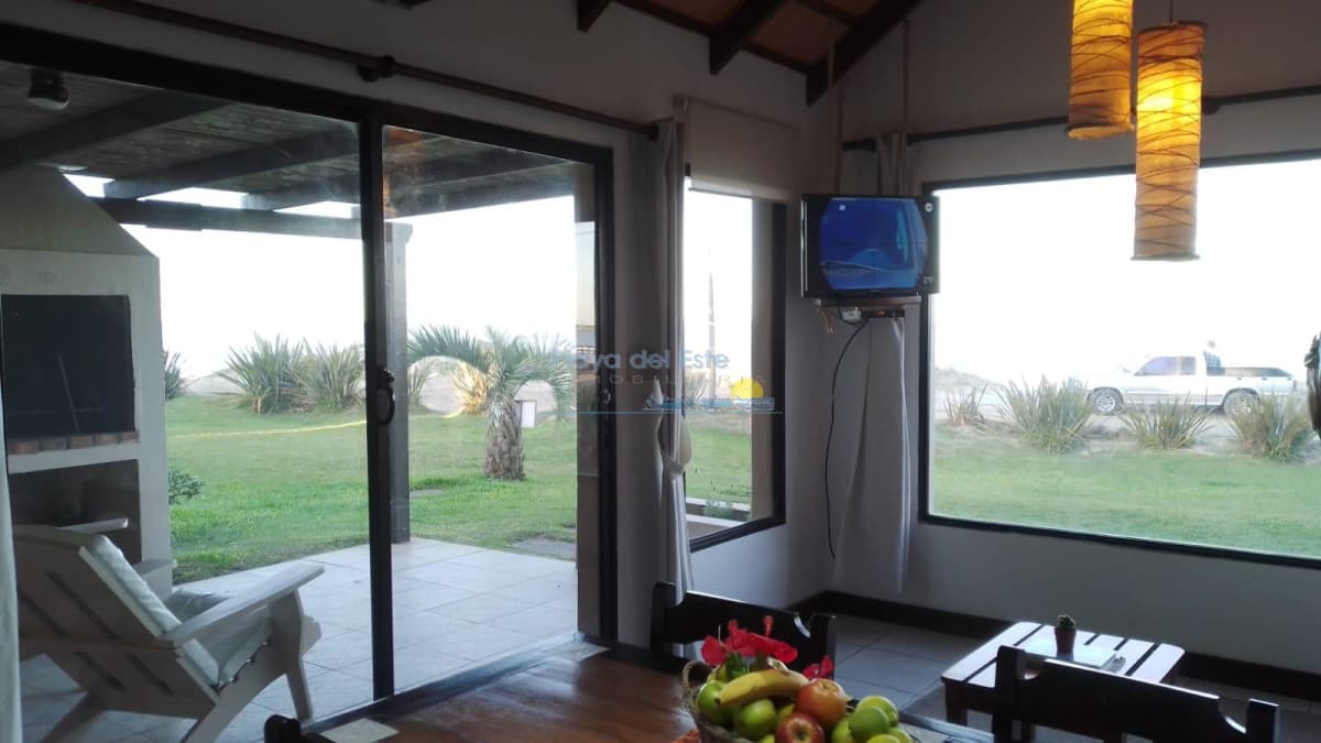 Oportunidad de inversion en La Paloma , 4 Casas frente al mar , Rocha  - Inmobiliaria Playa del Este