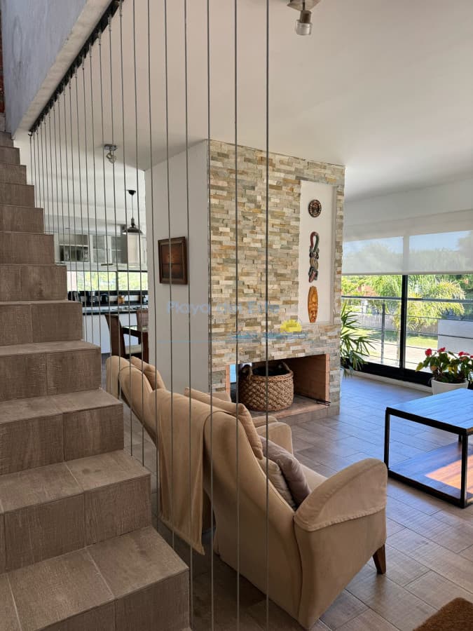 Casa de 3 dormitorios en Cantegril , Punta del este , Playa Mansa  - Inmobiliaria Playa del Este