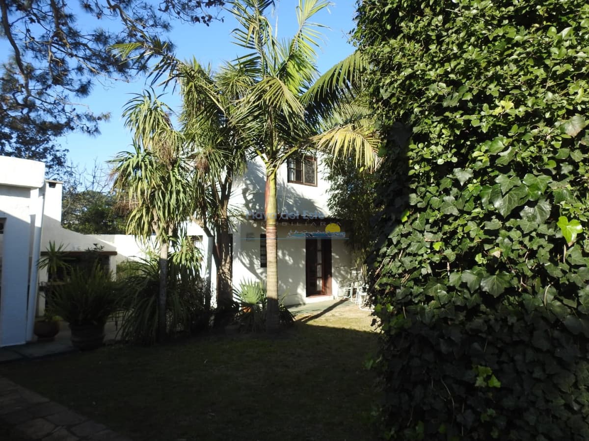 Casa en alquiler de temporada de 3 dormitorios en San Rafael , Punta del este  - Inmobiliaria Playa del Este
