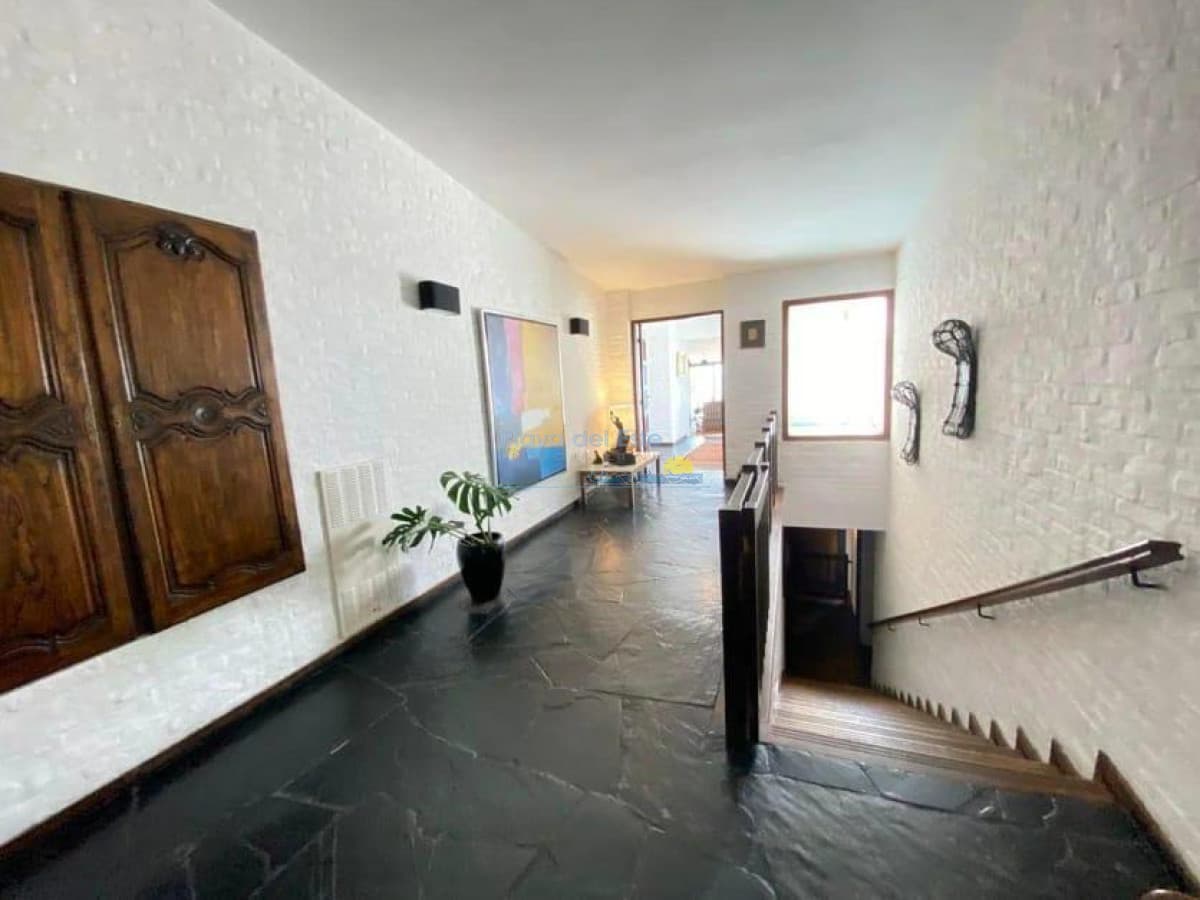 Casa en Venta en Península 6 dormitorios , Punta del este  - Inmobiliaria Playa del Este