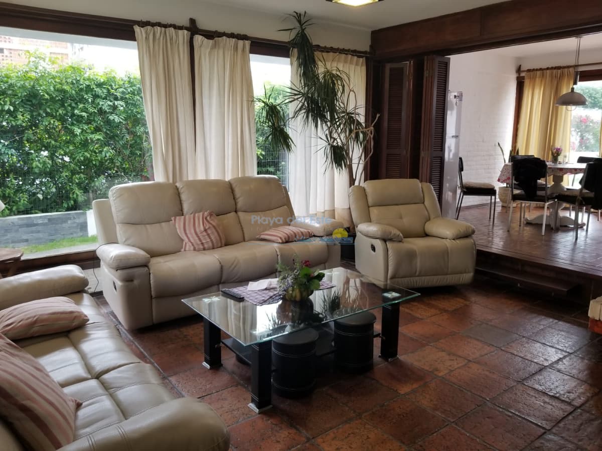 Mansa, 4 dormitorios - Inmobiliaria Playa del Este