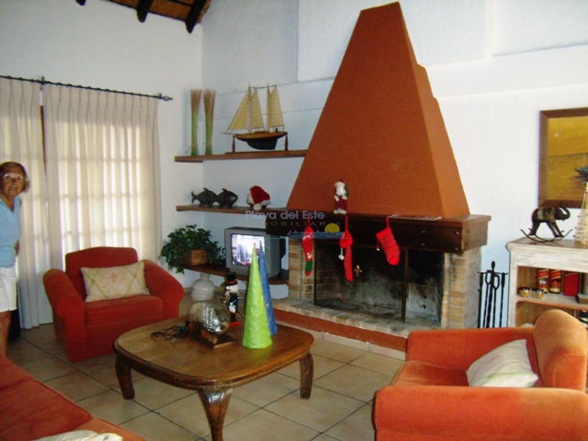 Lugano, 4 dormitorios - Inmobiliaria Playa del Este