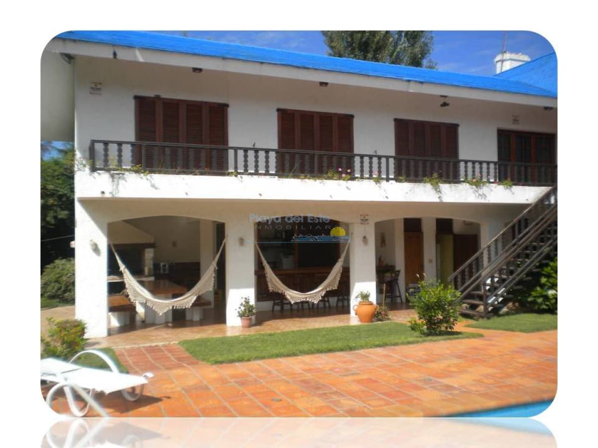 Casa en alquiler temporal en San Rafael de 6 dormitorios , Punta del este  - Inmobiliaria Playa del Este