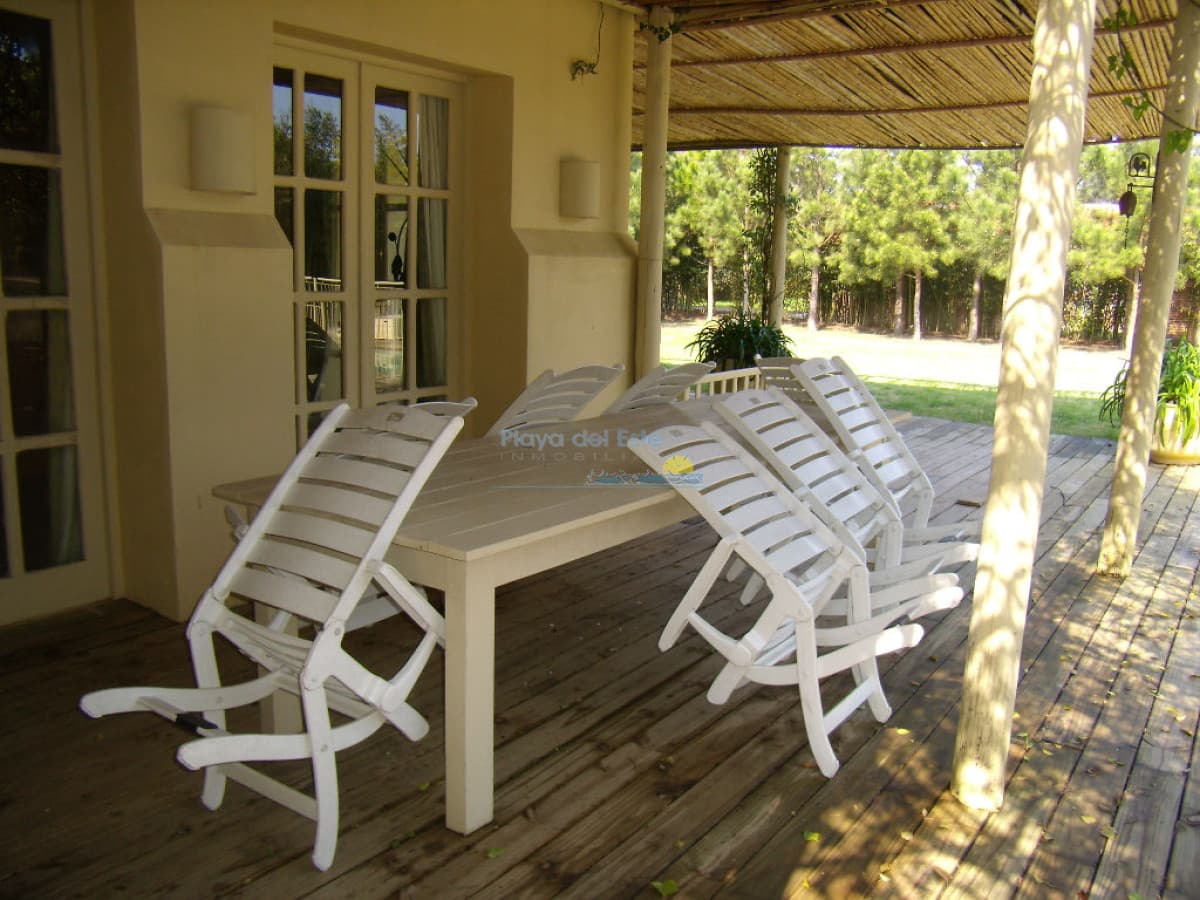 Casa en Venta de 4 dormitorios en Rincón del indio , Punta del este  - Inmobiliaria Playa del Este