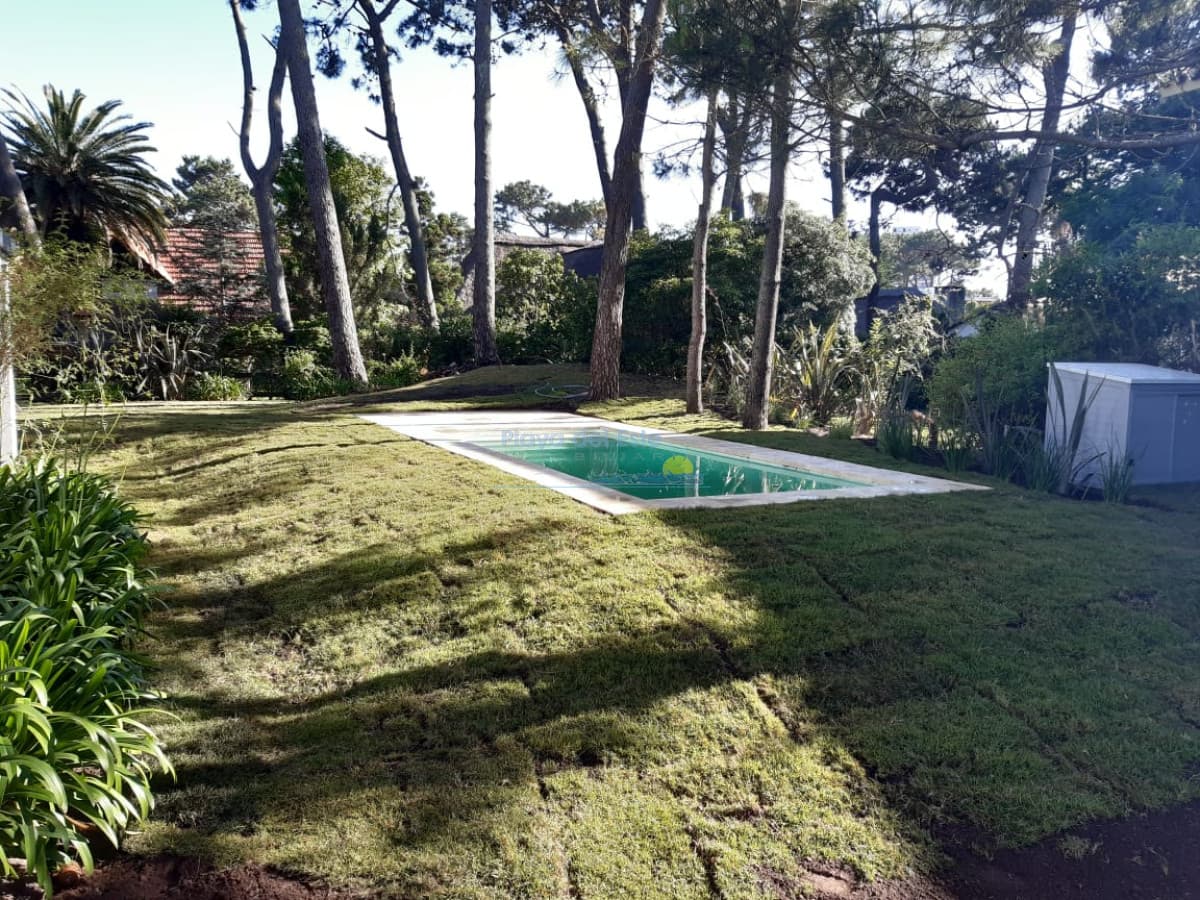 Casa en Venta de 3 Dormitorios en Punta del este . Aidy Grill , Playa Brava  - Inmobiliaria Playa del Este