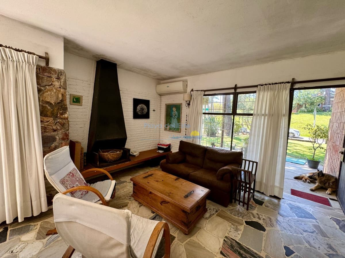 Casa en alquiler temporal de 3 dormitorios en Punta del este , Cantegril  - Inmobiliaria Playa del Este