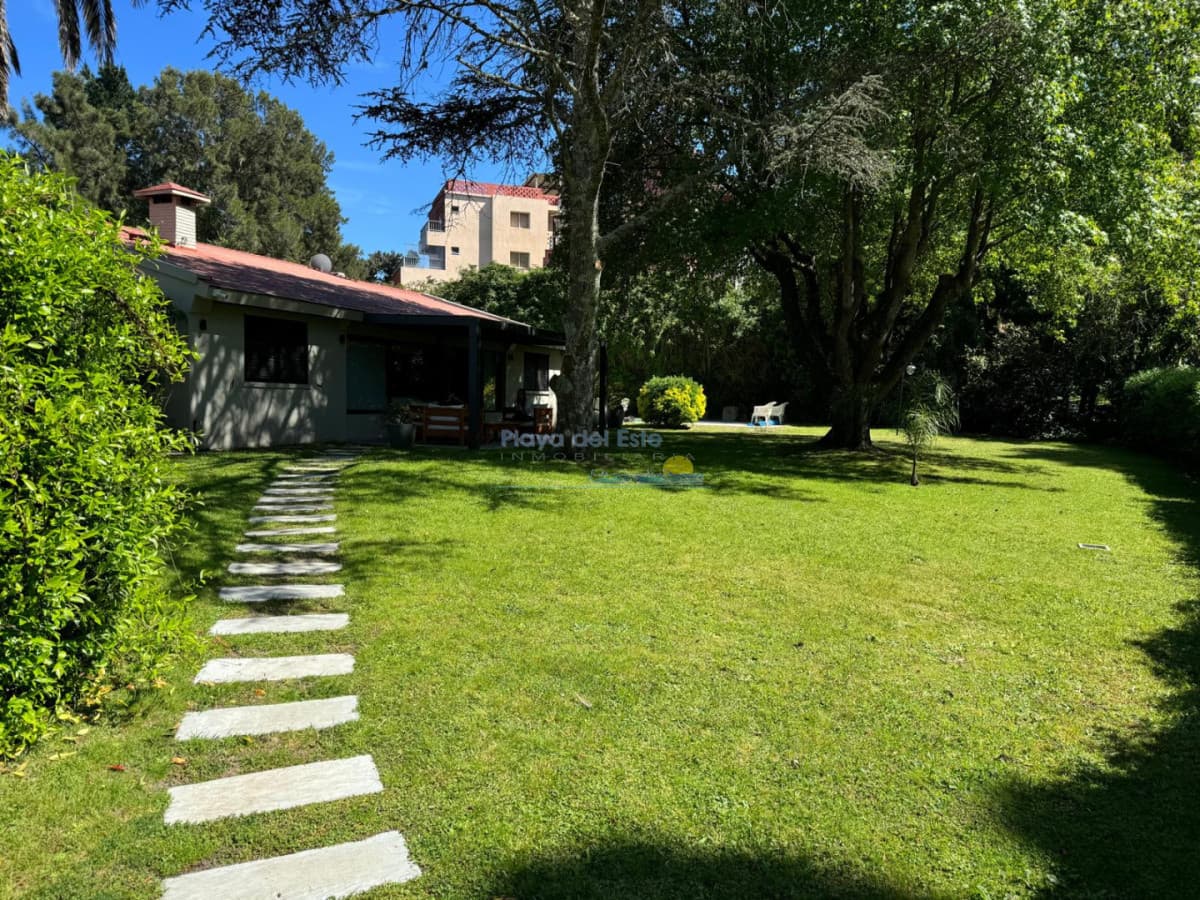 Casas en Venta de 4 dormitorios en San Rafael , Punta del este , Reciclada , Piscina , Barbacoa  - Inmobiliaria Playa del Este