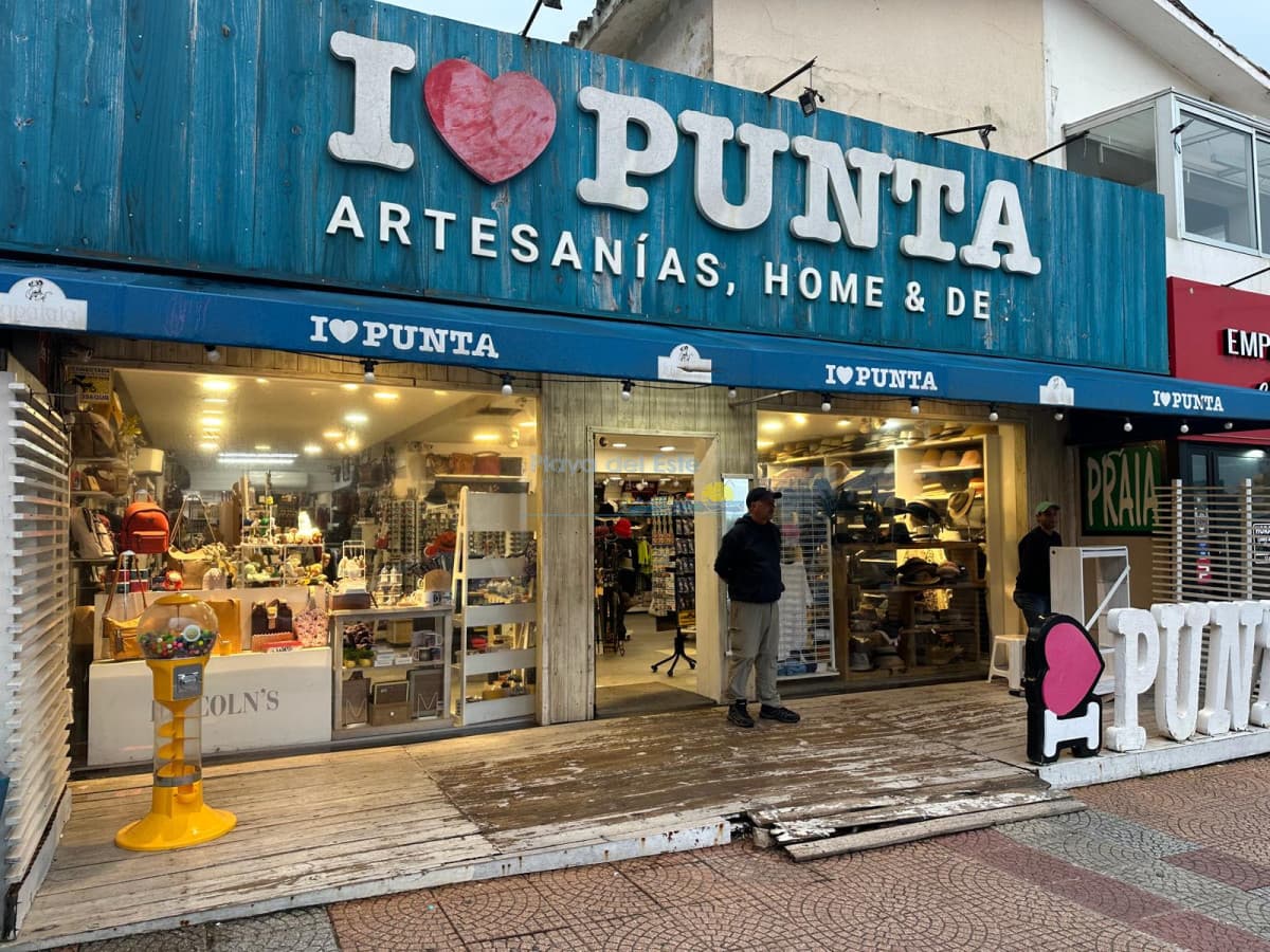 Local Comercial en Punta del este , Península  - Inmobiliaria Playa del Este