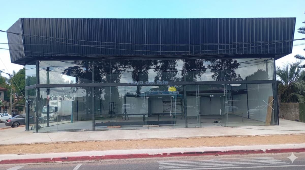 Locales comerciales en Maldonado en Venta , Punta del este  - Inmobiliaria Playa del Este