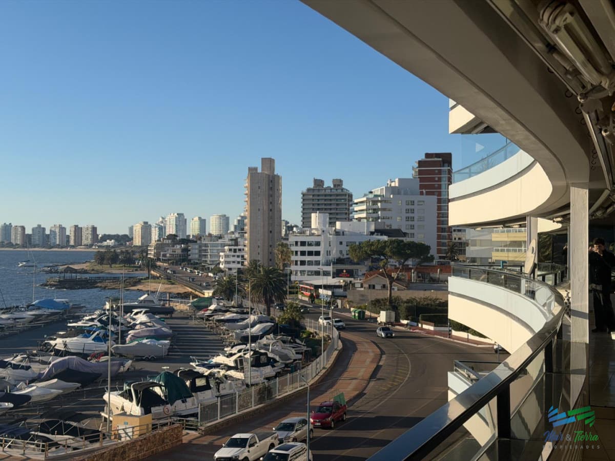 Apartamento en Venta de 3 Dormitorios en Punta del este , Puerto , Península , Edificio Portofino