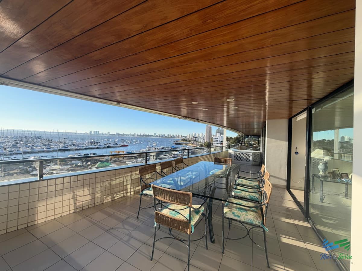 Apartamento en Venta de 3 Dormitorios en Punta del este , Puerto , Península , Edificio Portofino