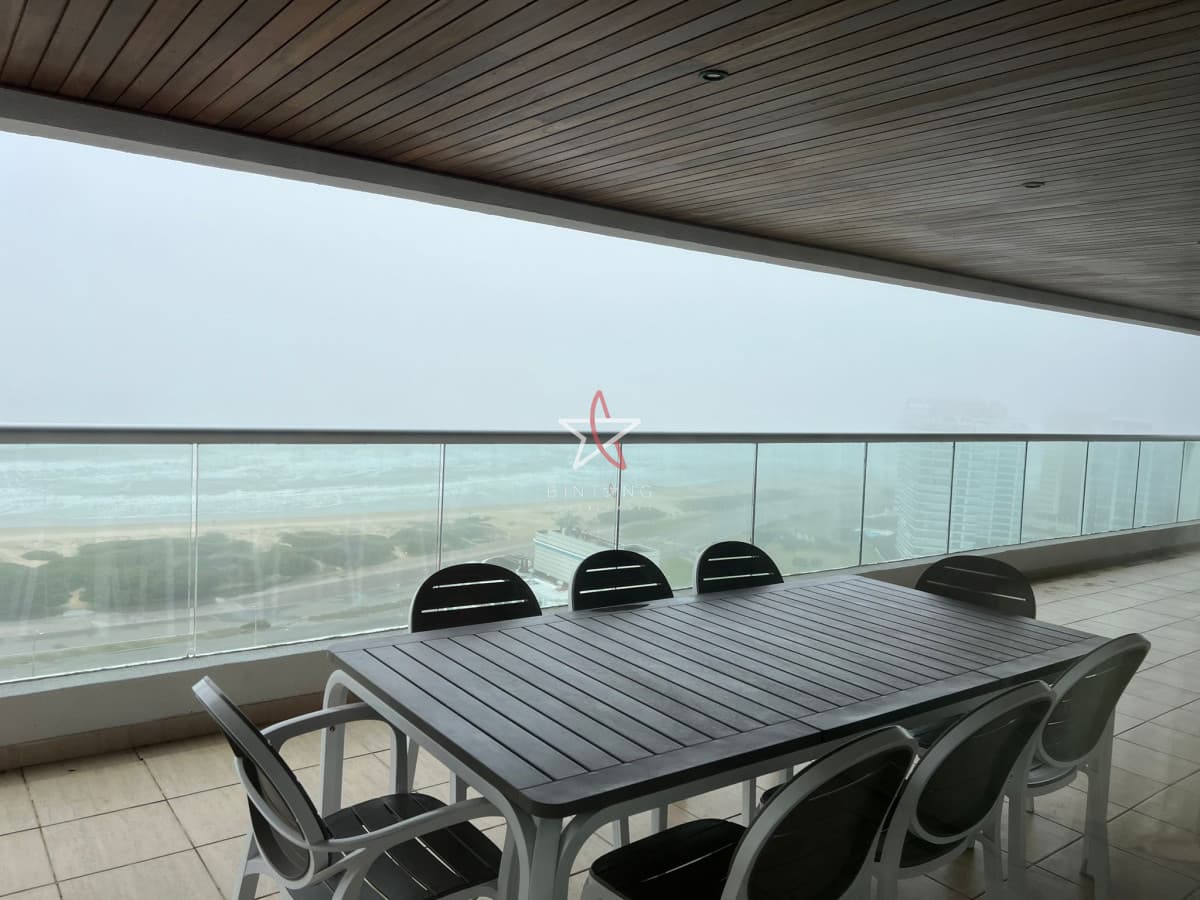 Apartamento en Brava, 3 dormitorios * - Bintang Propiedades