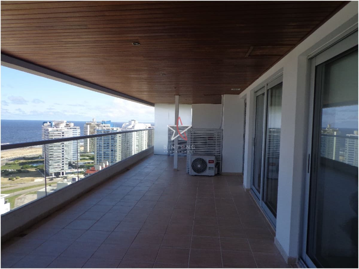 Apartamento en Brava, 3 dormitorios * - Bintang Propiedades