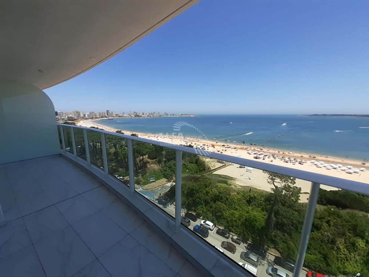 A ESTRENAR FRENTE A PLAYA MANSA
