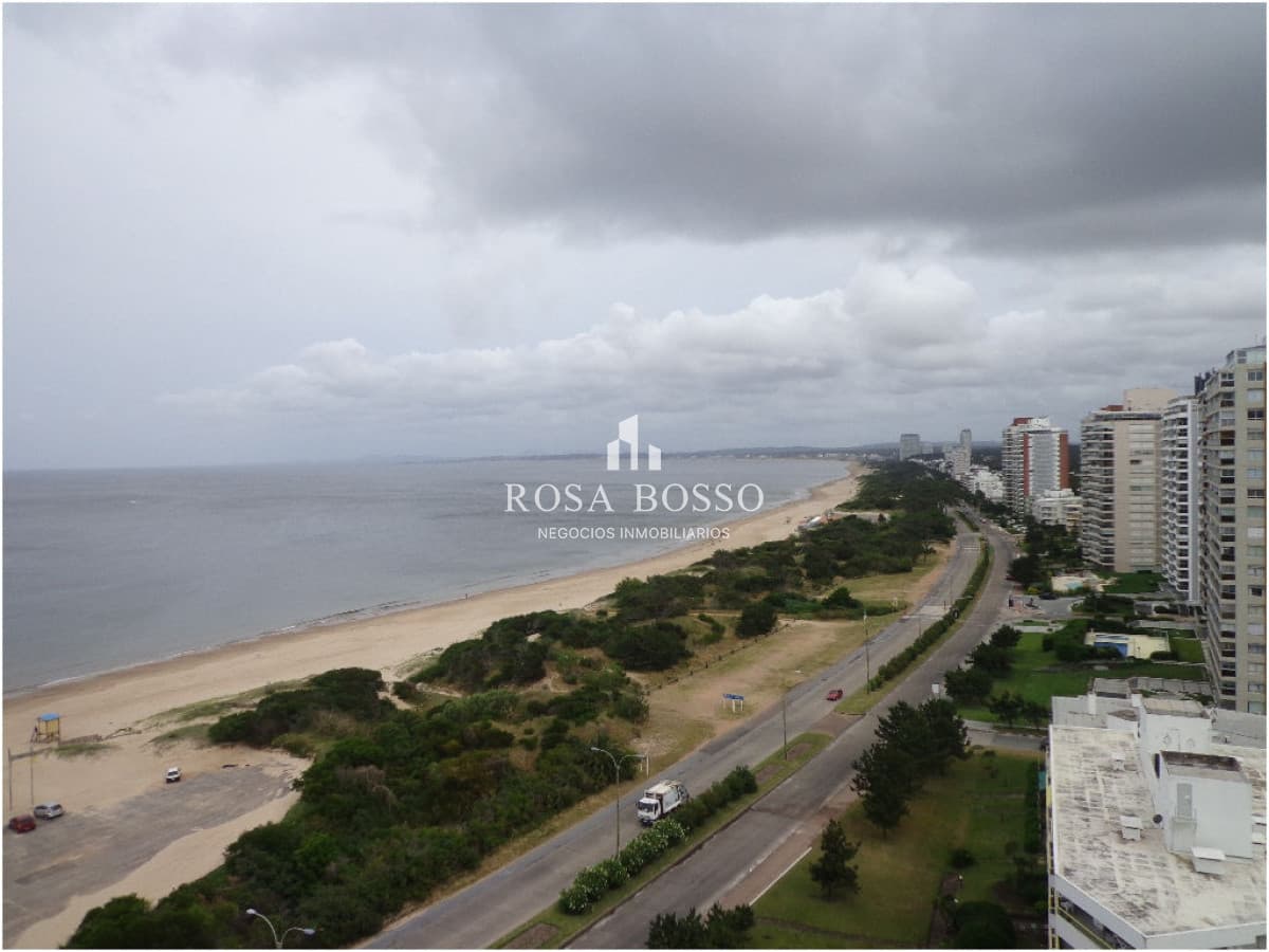 Alta gama en playa mansa
