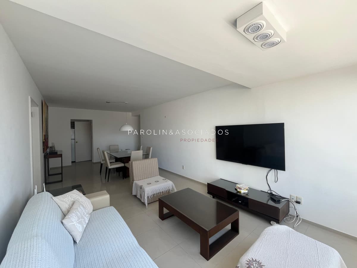 Apartamento en Alquiler de 2 dormitorios en la Península , Punta del este