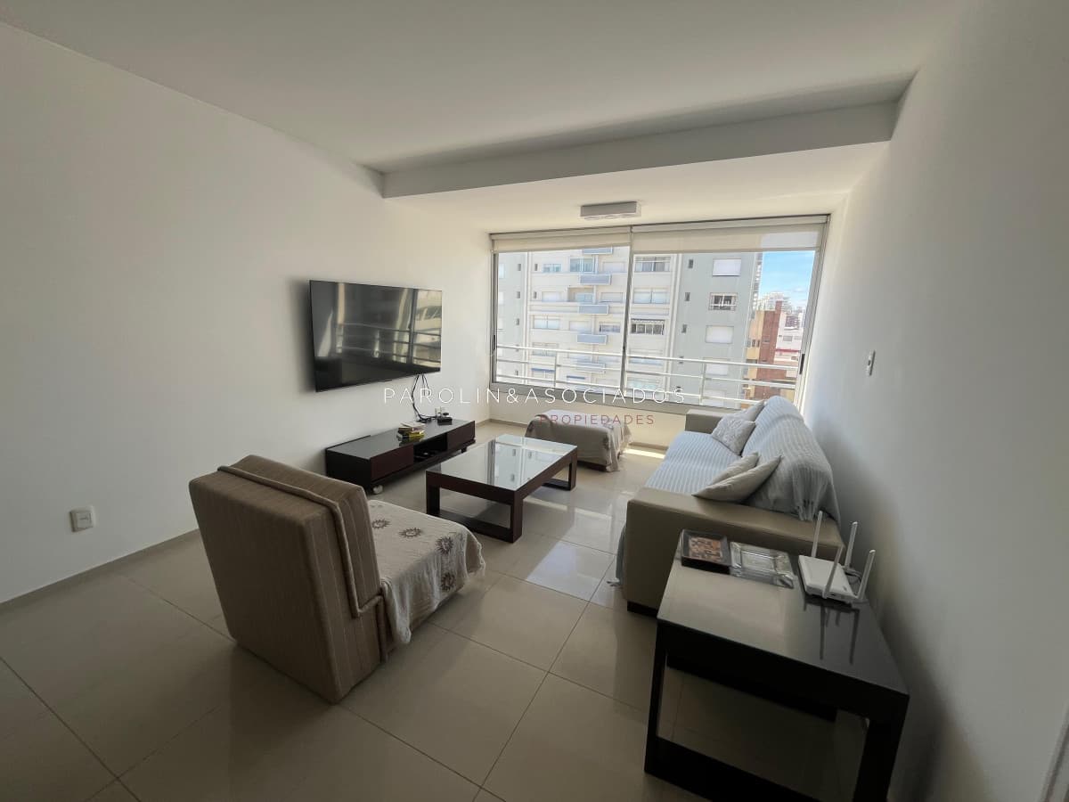 Apartamento en Alquiler de 2 dormitorios en la Península , Punta del este