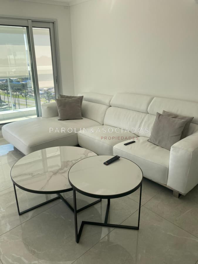 Apartamento de 2 dormitorios en Alquiler Temporal en Punta del este , Miami Boulevard , Playa mansa
