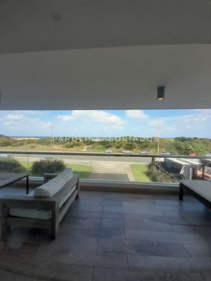 Apartamento en venta en Brava primera linea frente al mar