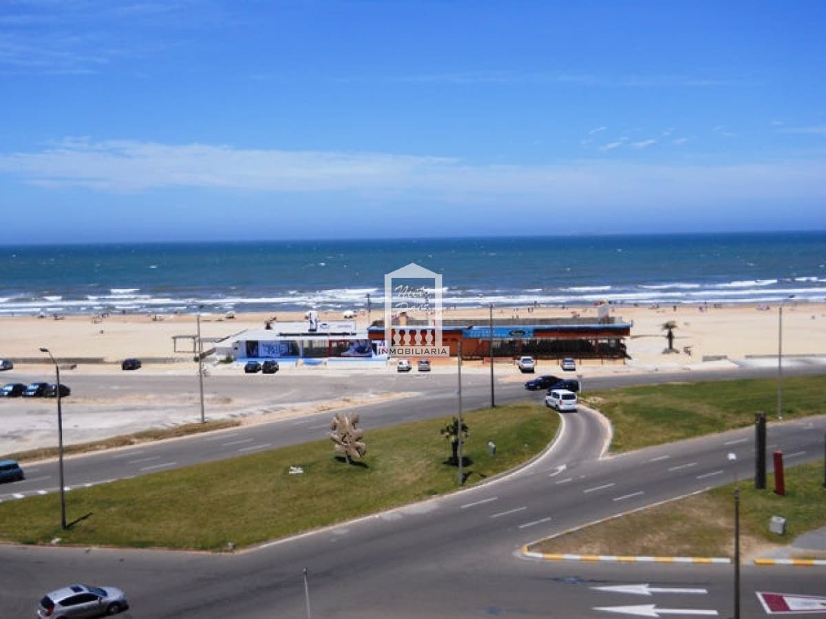 Apartamento en Torre Imperiale de 3 dormitorios , Punta del este , Playa Brava