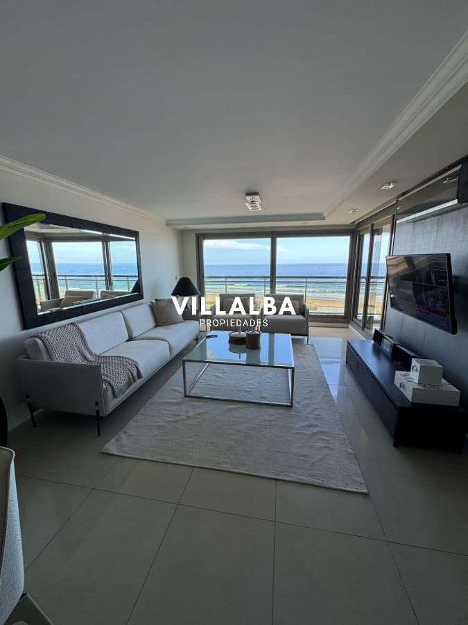 Apartamento en Alquiler de 3 Dormitorios en Punta del este , Playa Brava , Torre Imperiale