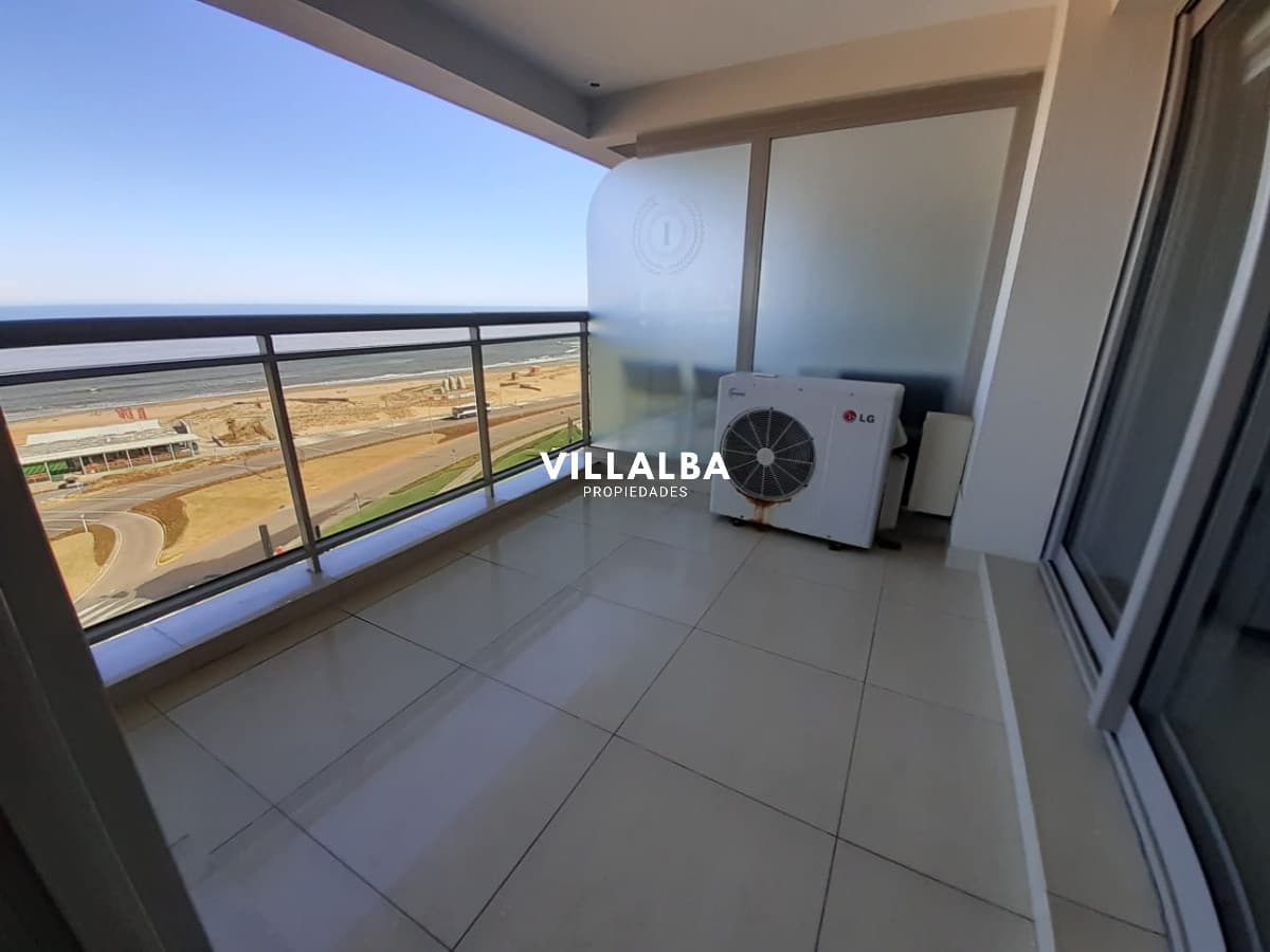 Apartamento en Alquiler de 3 Dormitorios en Punta del este , Playa Brava , Torre Imperiale