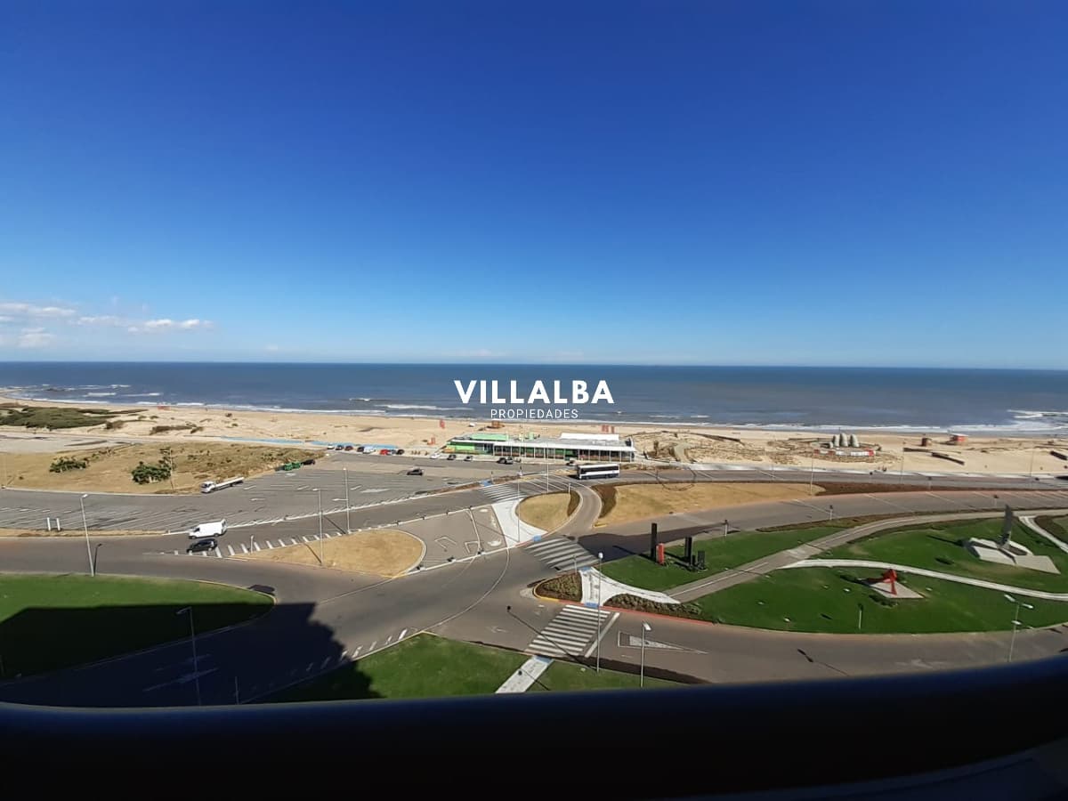 Apartamento en Alquiler de 3 Dormitorios en Punta del este , Playa Brava , Torre Imperiale