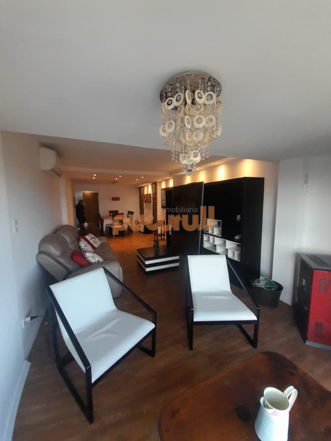 Apartamento en venta de 3 dormitorios en playa Mansa frente al mar con piscina gym parrilleros  cochera para 3 autos