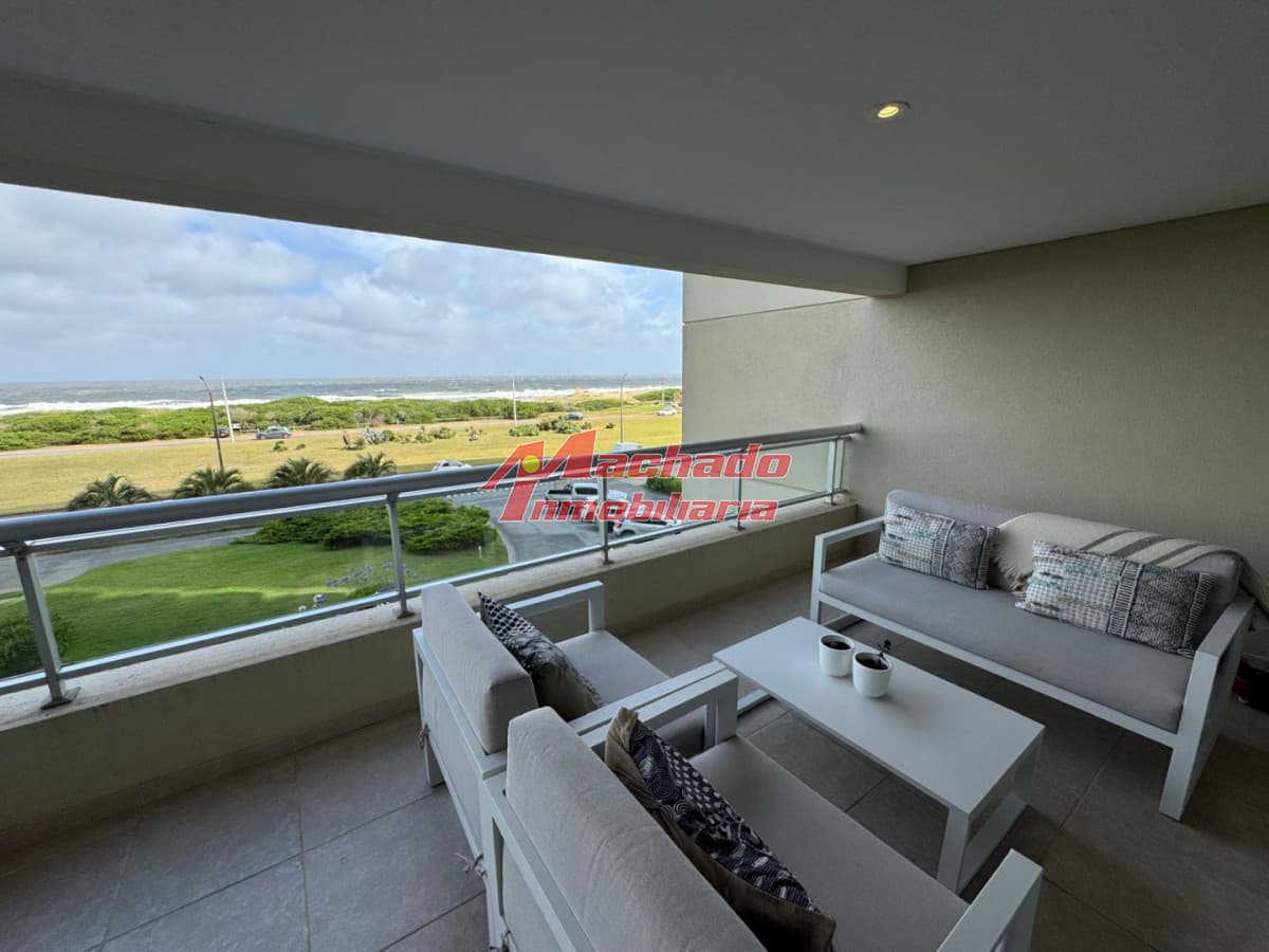 Apartamento en alquiler temporal de 4 dormitorios en Torre Lobos , Punta del este