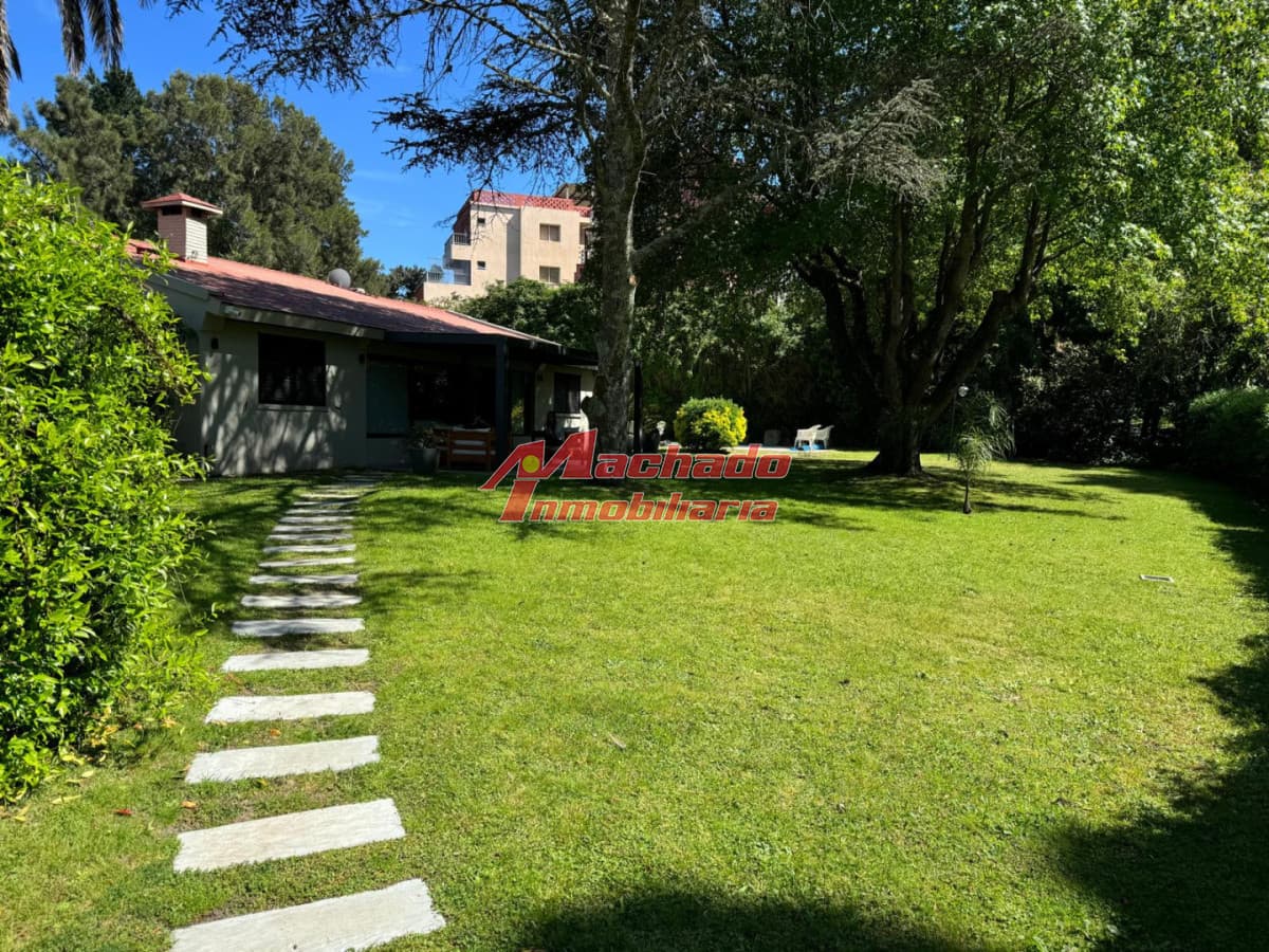 Casas en Venta de 4 dormitorios en San Rafael , Punta del este , Reciclada , Piscina , Barbacoa