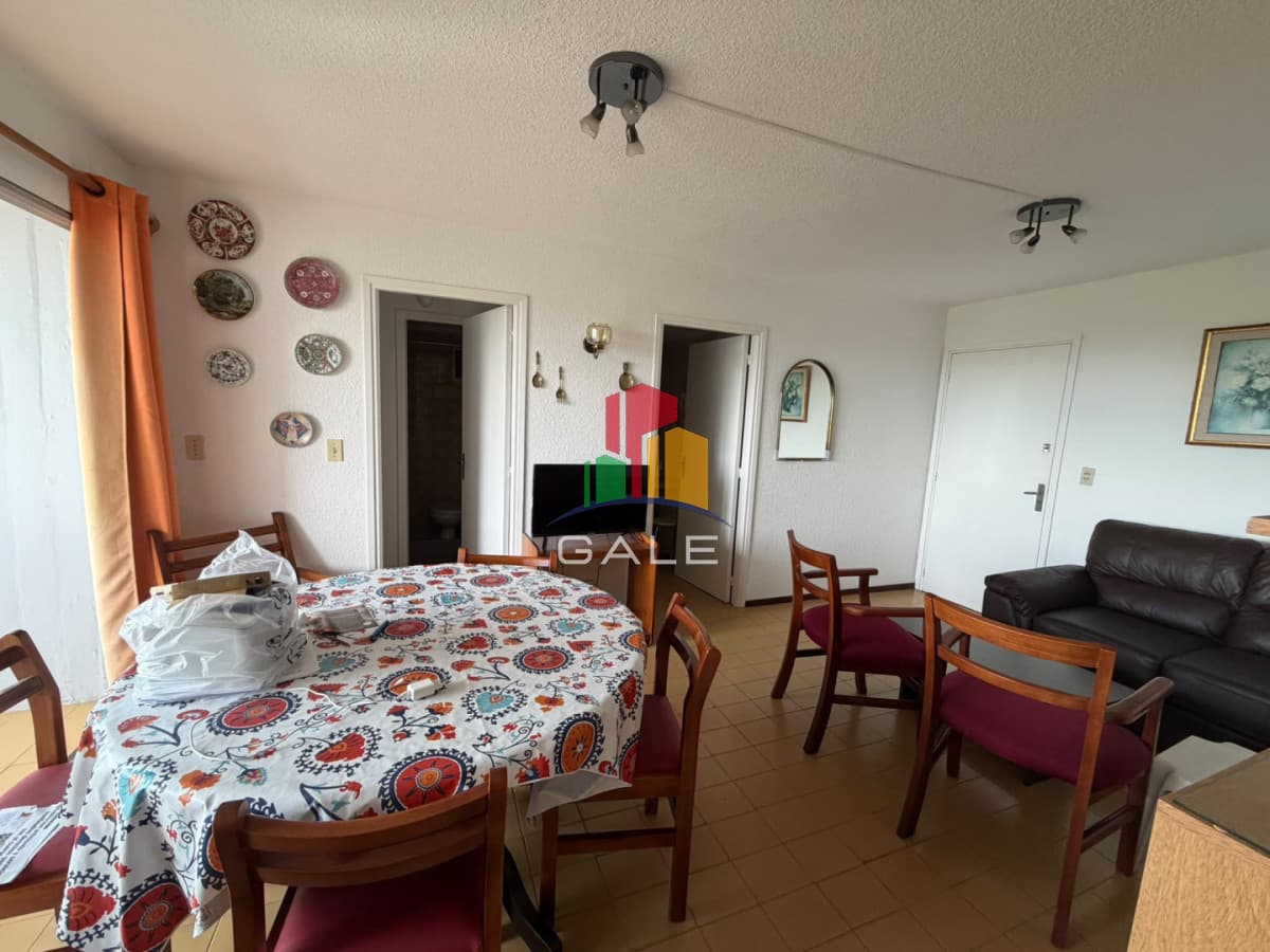 Gale Propiedades & Escribanía Apartamento ID.2822 - Apartamento en Roosevelt, 2 dormitorios con servicios