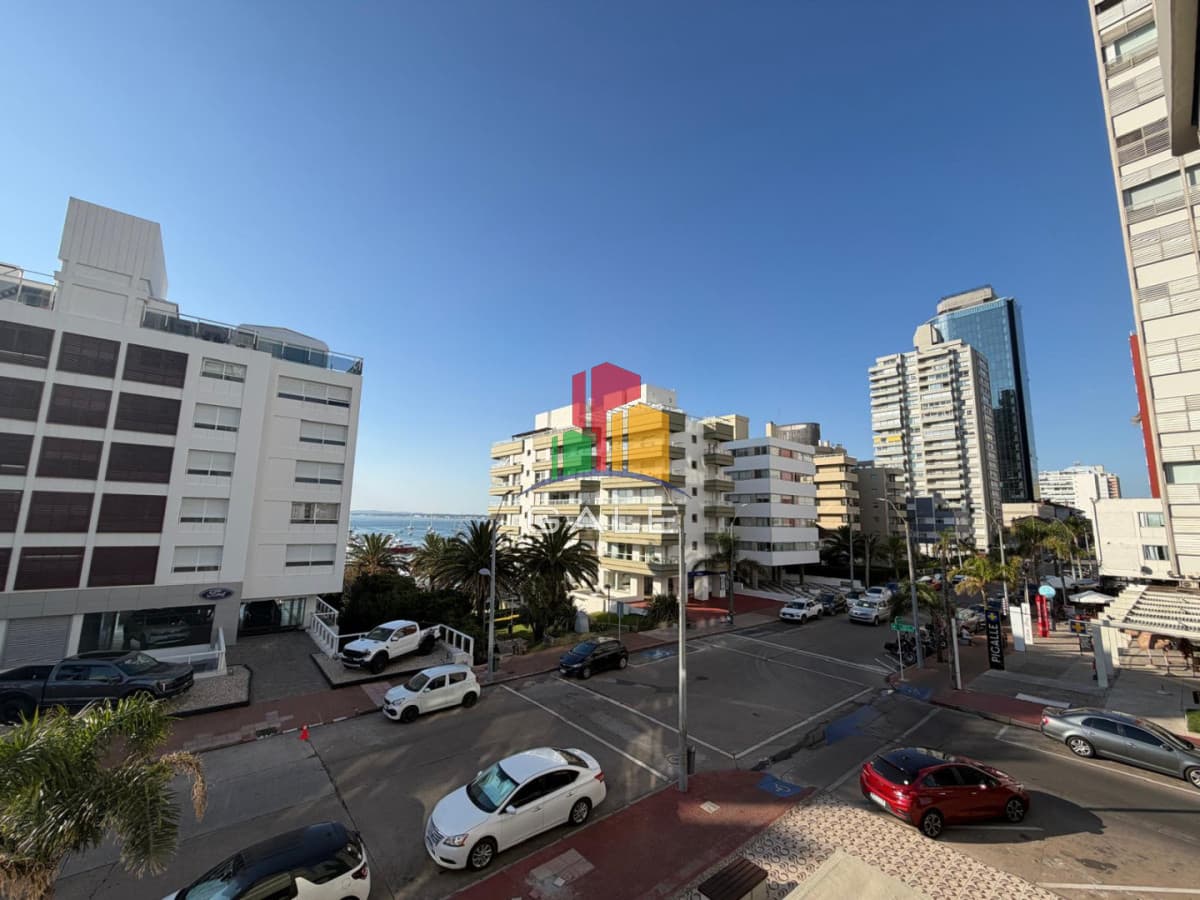 Gale Propiedades & Escribanía Apartamento ID.2689 - Península, 3 dormitorios