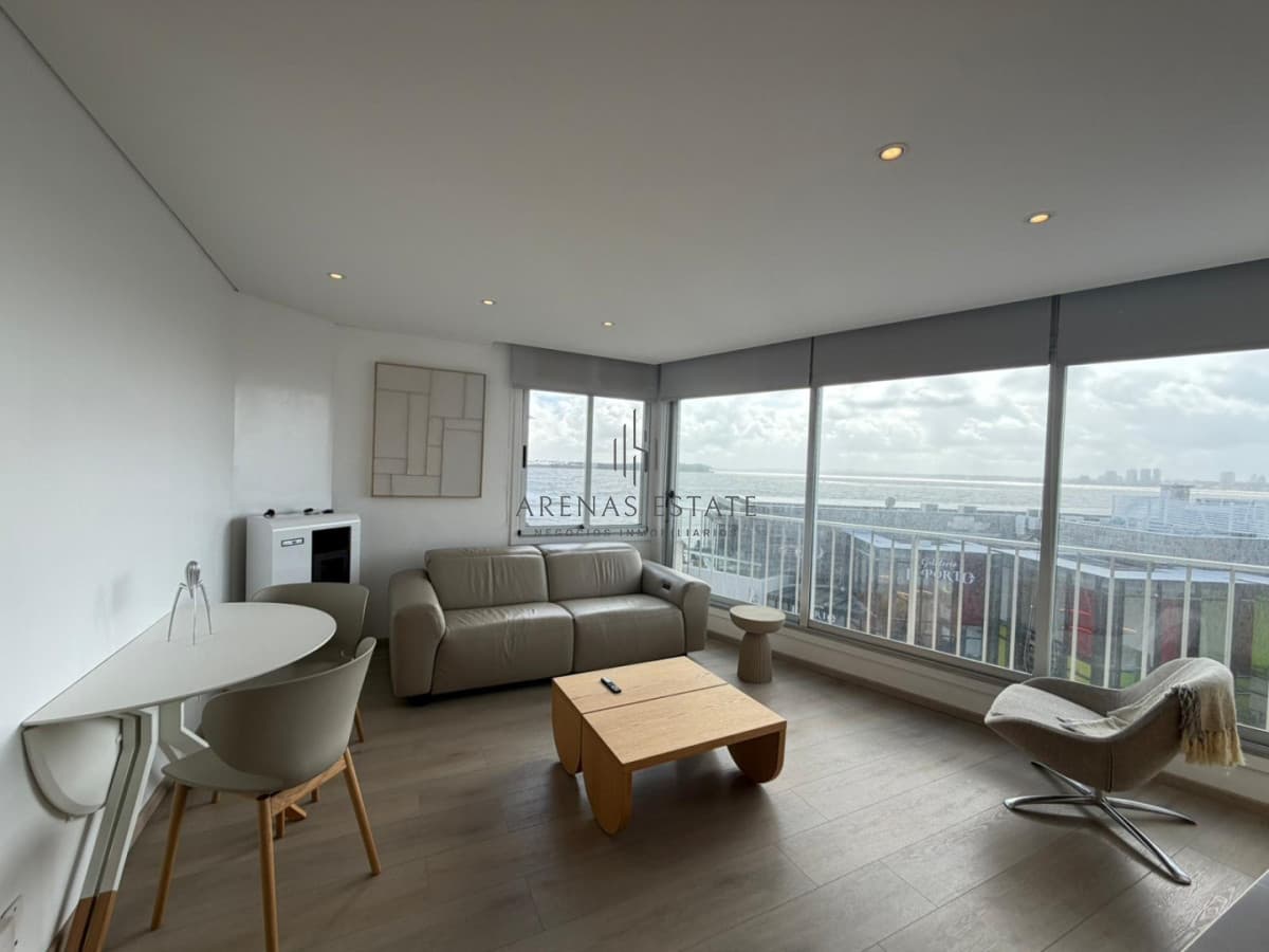 Apartamento ID.4542 - Apartamento de 2 dormitorios en venta en el Puerto , Punta del este