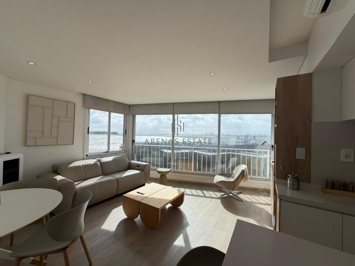 Apartamento ID.4542 - Apartamento de 2 dormitorios en venta en el Puerto , Punta del este