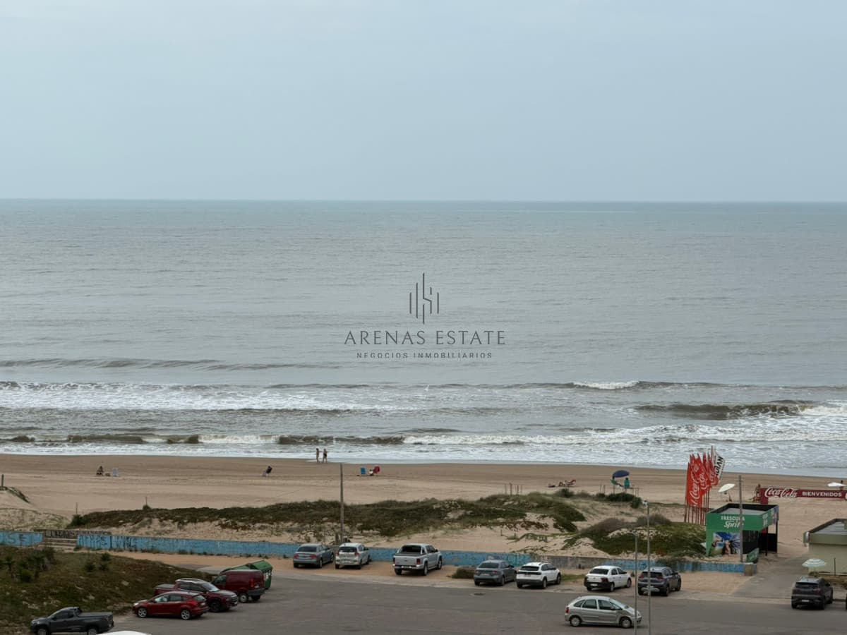 Apartamento ID.4375 - Apartamento de 3 dormitorios en Venta en Punta del este , Playa brava , Torre imperiale