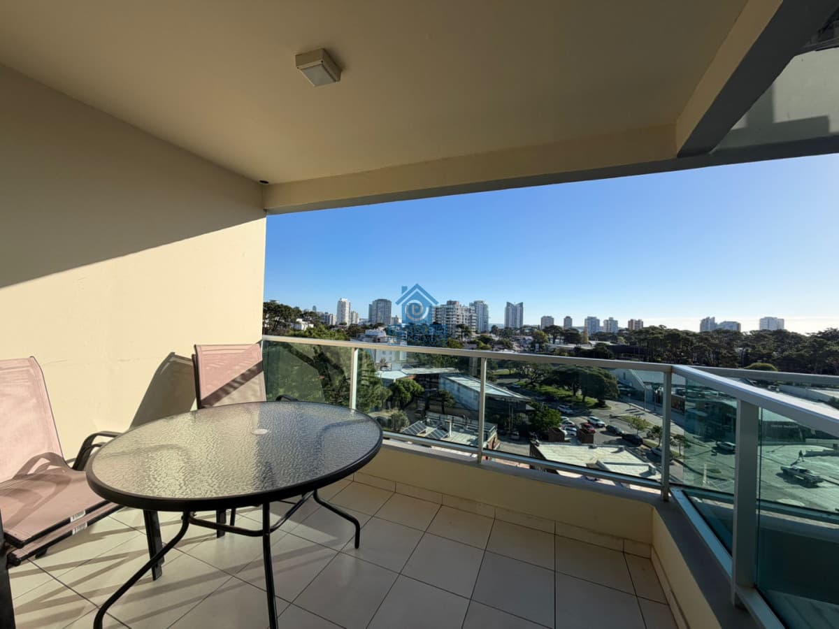 Apartamento en alquiler anual de 1 dormitorio en Torre Gala vista ,  Punta del este   -